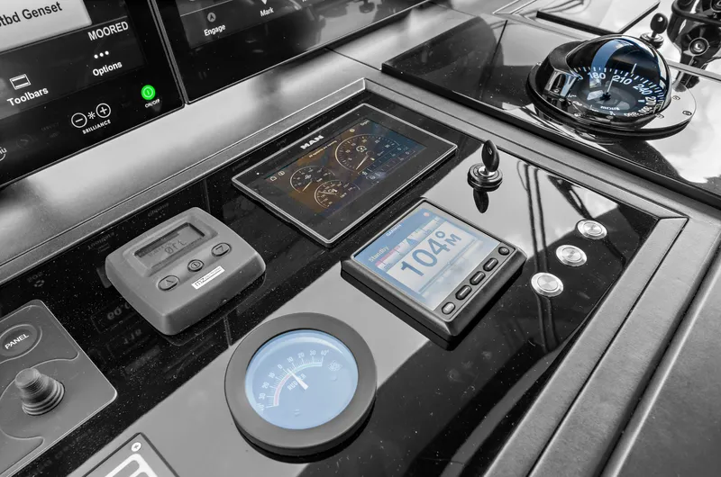 Slide: The Image of Ocean Alexander 32 L 2024 - 84