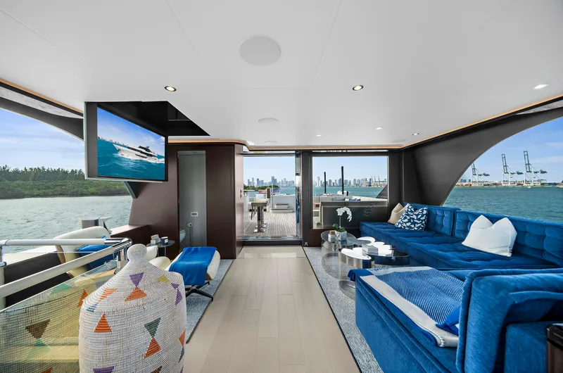 Slide: The Image of Ocean Alexander 32 L 2024 - 95