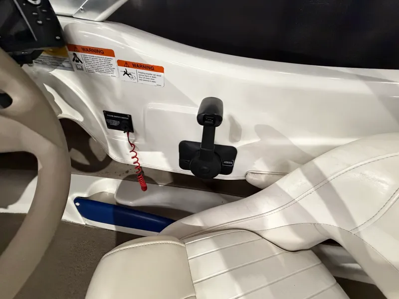 Slide: The Image of Glastron SX 195 2004 - 16