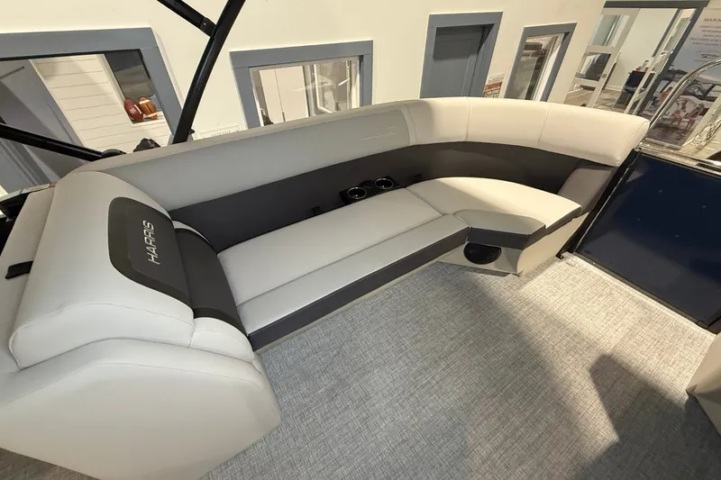 Slide: The Image of Harris Cruiser 250 2026 - 13