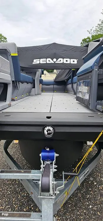 Slide: The Image of Sea-Doo Switch Cruise Limited 2025 - 15729290
