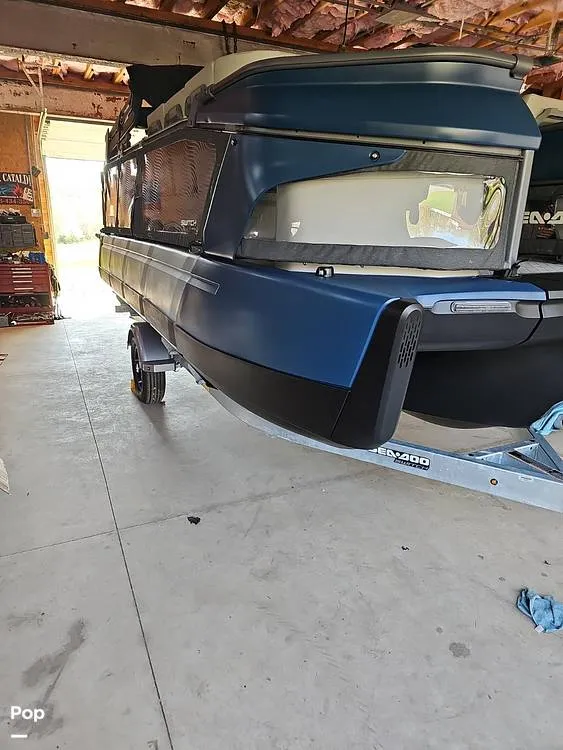 Slide: The Image of Sea-Doo Switch Cruise Limited 2025 - 15729279