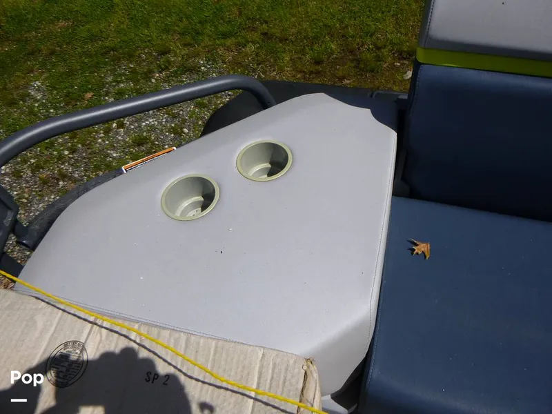 Slide: The Image of Sea-Doo Switch Cruise Limited 2025 - 16445413