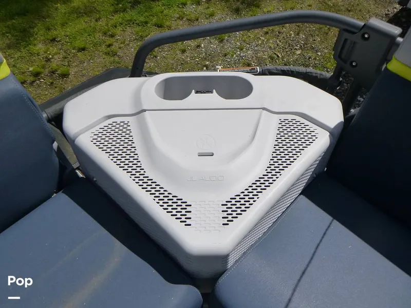 Slide: The Image of Sea-Doo Switch Cruise Limited 2025 - 16445414
