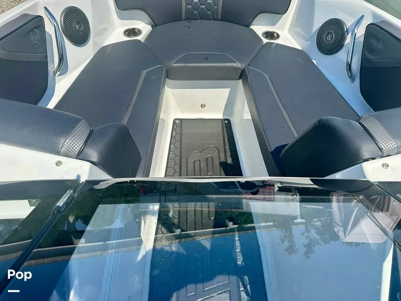 Slide: The Image of Scarab 195 ID HO 2022 - 15766824