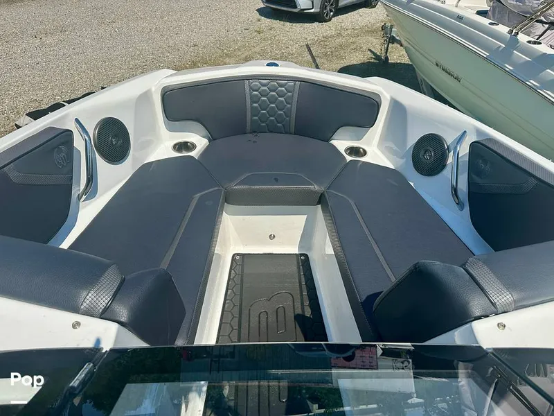 Slide: The Image of Scarab 195 ID HO 2022 - 15766825