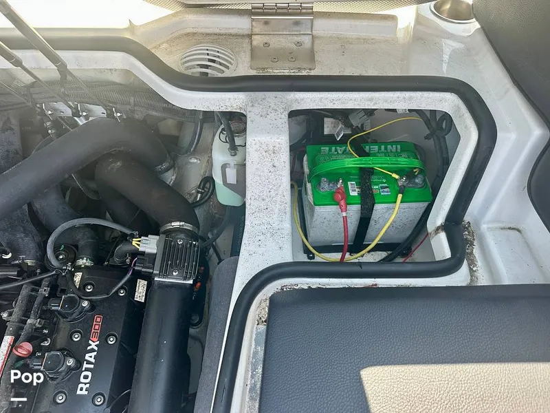 Slide: The Image of Batteries - Engine - 15767232