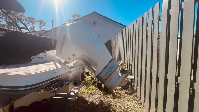 Slide: The Image of Sea Ray 230 SPX OUTBOARD 2023 - 5