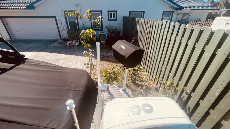 Slide: The Image of Sea Ray 230 SPX OUTBOARD 2023 - 8