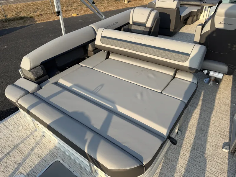 Slide: The Image of Bennington 22S 2026 - 14