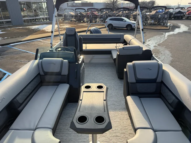 Slide: The Image of Bennington 22S 2026 - 8