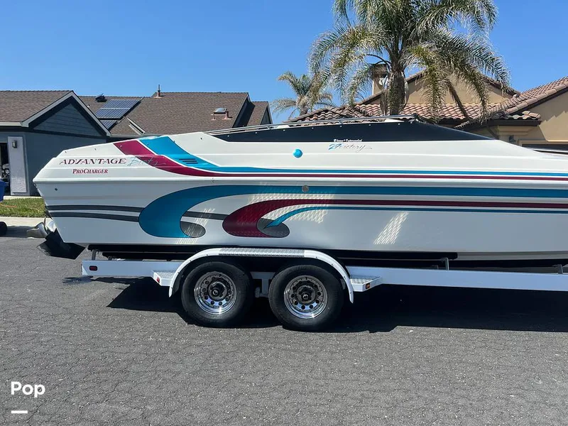 Advantage 27 Victory 1997 - Marine Source