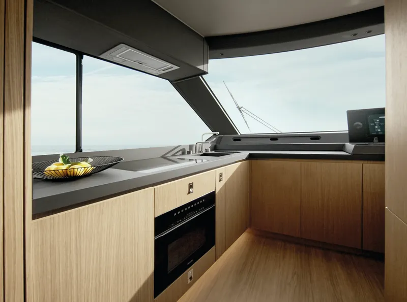 Slide: The Image of Azimut Seadeck 7 2026 - 21