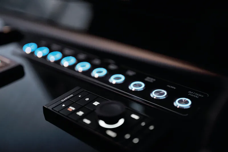 Slide: The Image of Azimut Seadeck 7 2026 - 28