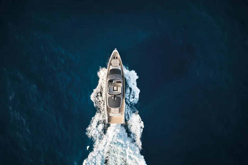 Slide: The Image of Azimut Seadeck 7 2026 - 27