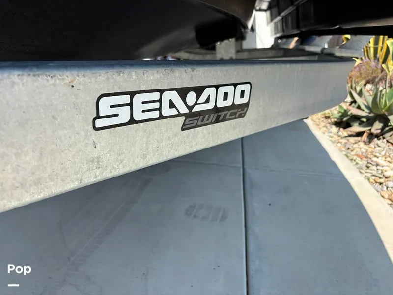 Slide: The Image of Sea-Doo 21 Switch Cruise 2023 - 15750768