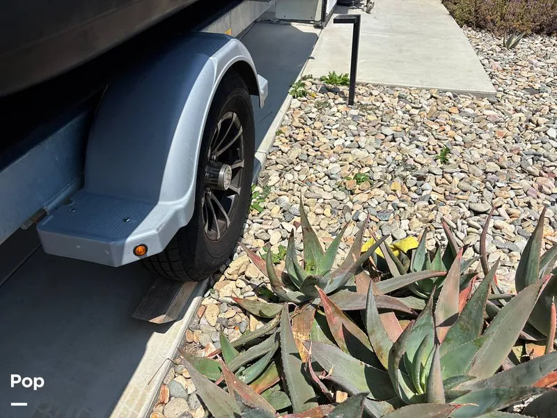 Slide: The Image of Sea-Doo 21 Switch Cruise 2023 - 15750766