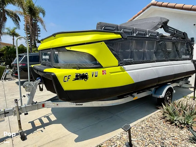Slide: The Image of Sea-Doo 21 Switch Cruise 2023 - 15750745