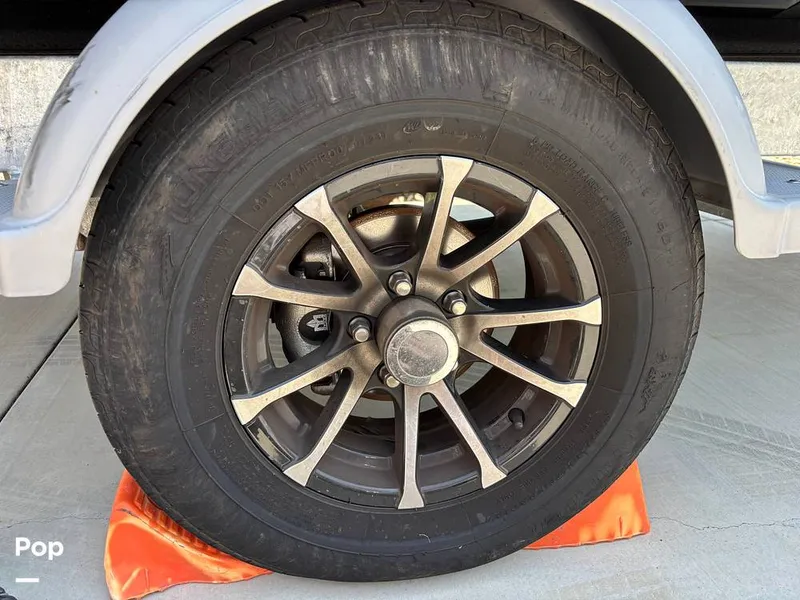 Slide: The Image of Sea-Doo 21 Switch Cruise 2023 - 15750787