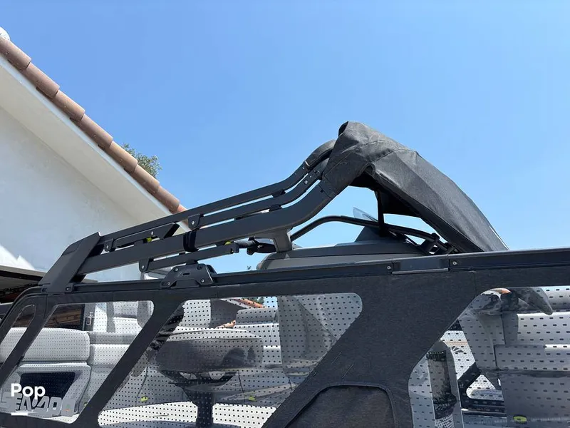 Slide: The Image of Sea-Doo 21 Switch Cruise 2023 - 15750738