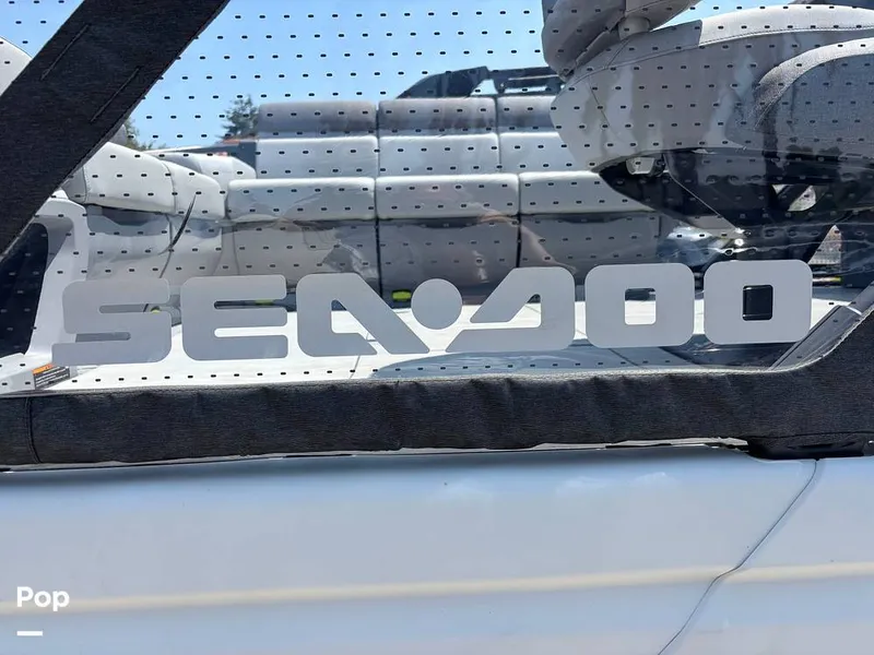 Slide: The Image of Sea-Doo 21 Switch Cruise 2023 - 15750756