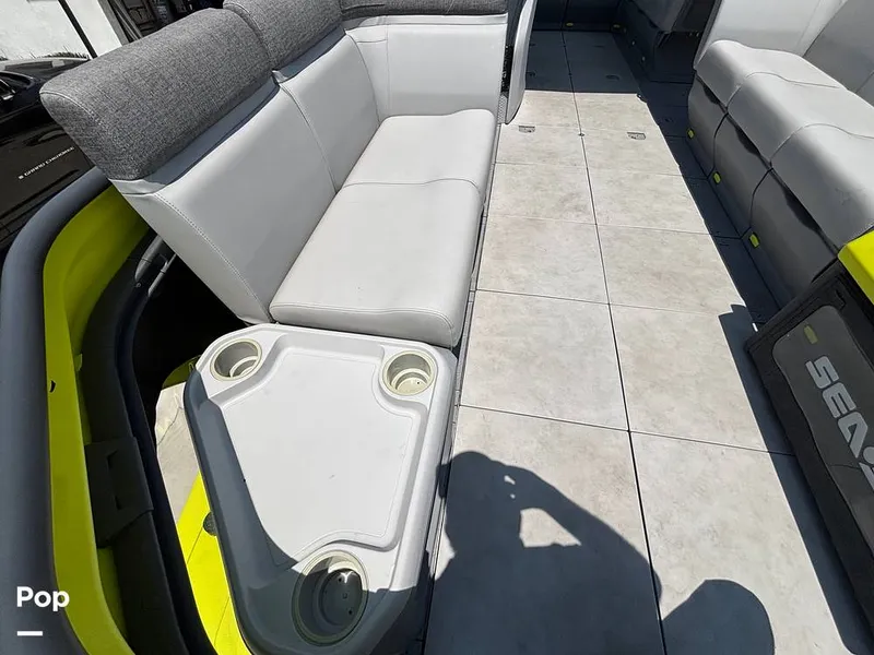 Slide: The Image of Sea-Doo 21 Switch Cruise 2023 - 15750723