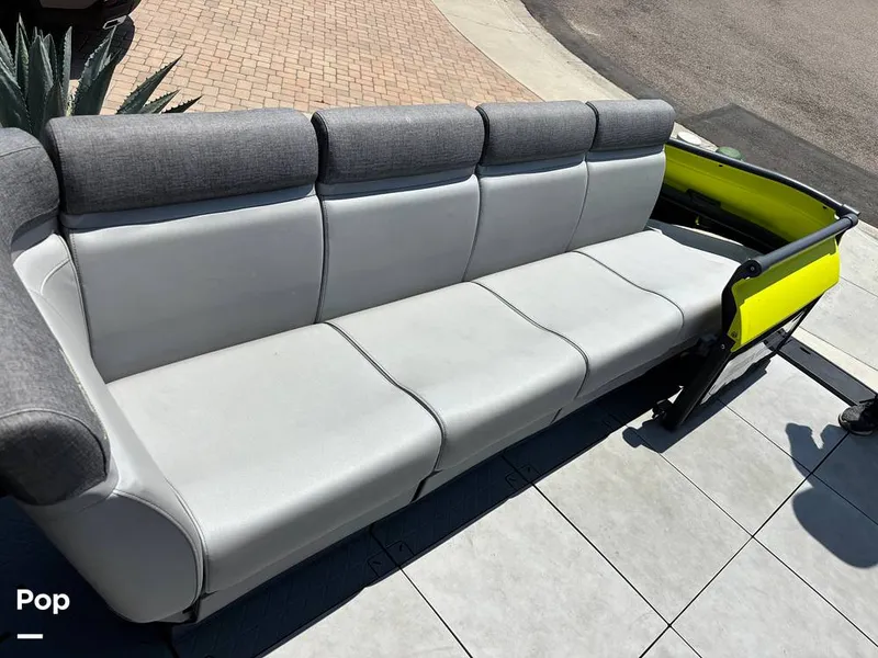 Slide: The Image of Sea-Doo 21 Switch Cruise 2023 - 15750715