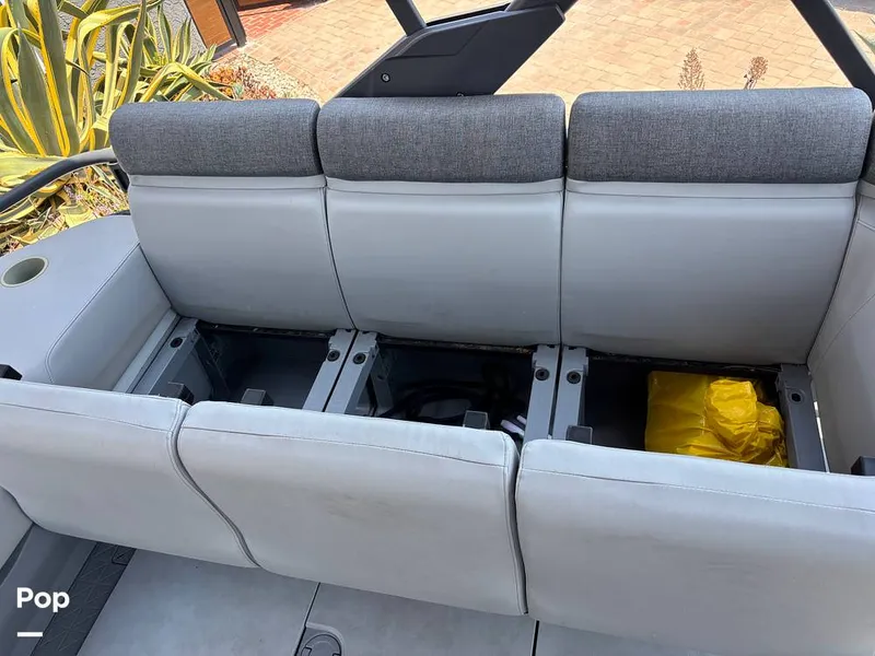 Slide: The Image of Storage Under Seats - 15750709