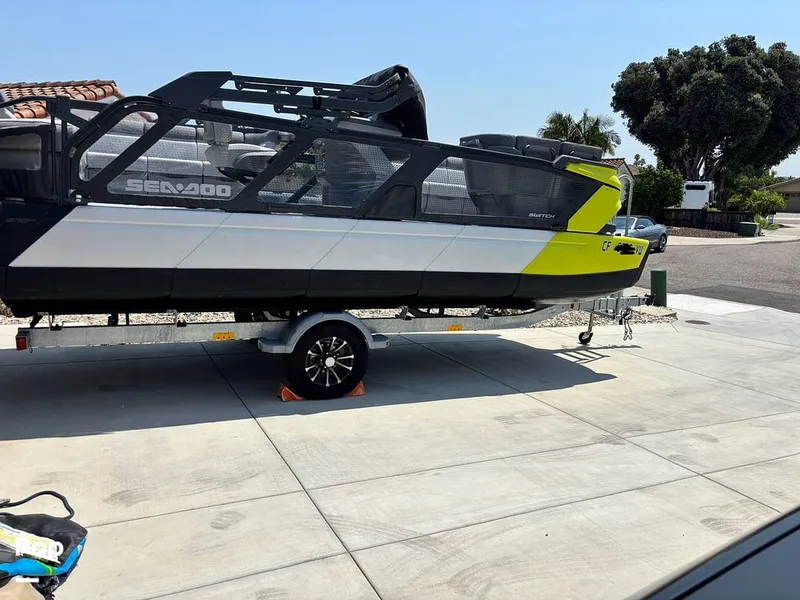 Slide: The Image of Sea-Doo 21 Switch Cruise 2023 - 15750749
