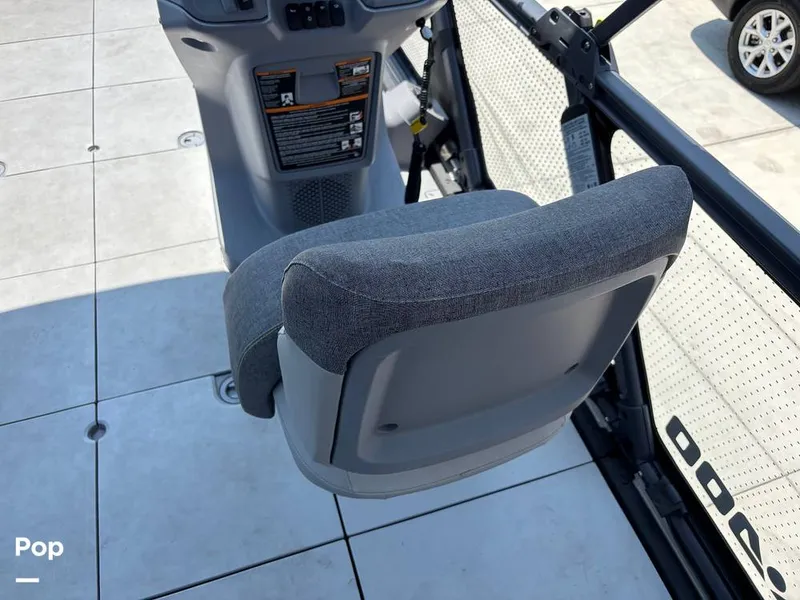 Slide: The Image of Sea-Doo 21 Switch Cruise 2023 - 15750673