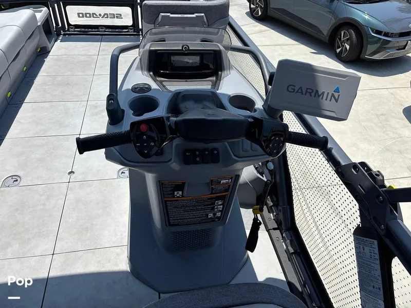 Slide: The Image of Sea-Doo 21 Switch Cruise 2023 - 15750671