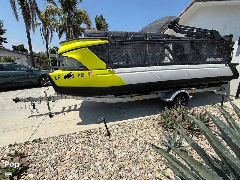 Slide: The Image of Sea-Doo 21 Switch Cruise 2023 - 15750747