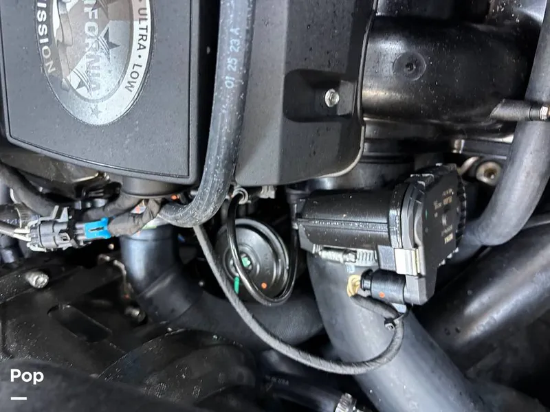 Slide: The Image of Sea-Doo 21 Switch Cruise 2023 - 15750696