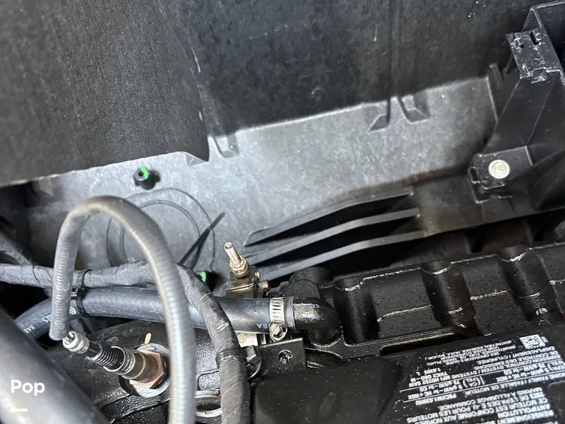 Slide: The Image of Sea-Doo 21 Switch Cruise 2023 - 15750697