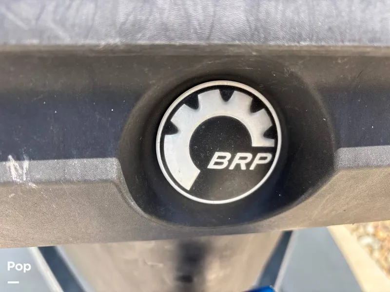 Slide: The Image of Sea-Doo 21 Switch Cruise 2023 - 15750753