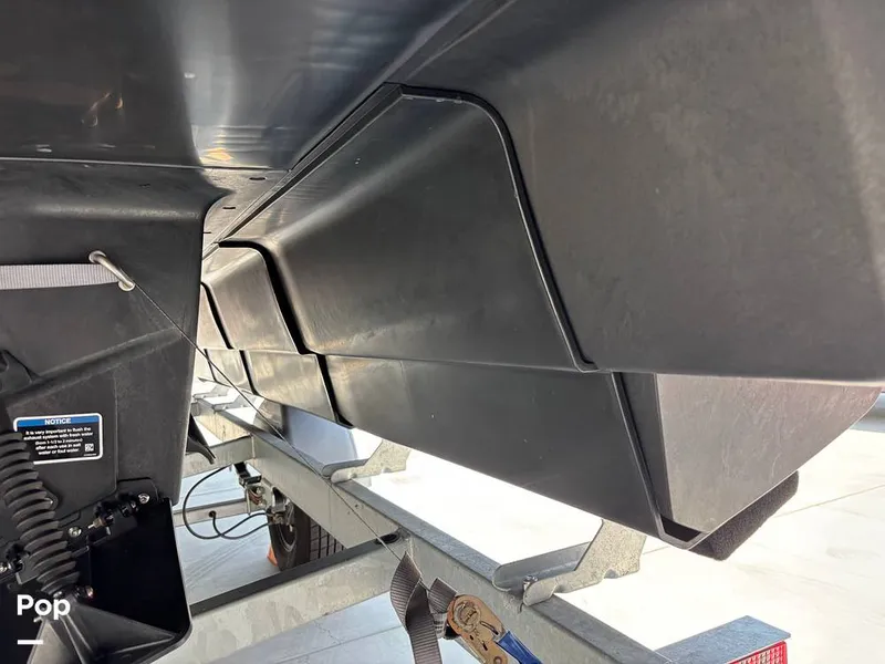 Slide: The Image of Under Hull - 15750760