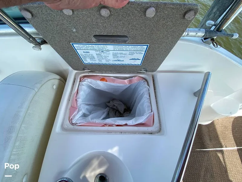 Slide: The Image of Rinker 270 Express 2006 - 15771925