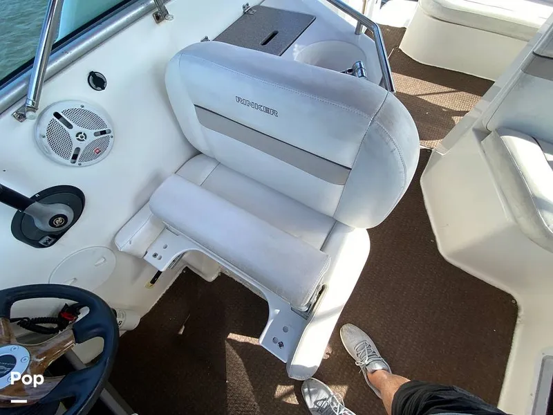 Slide: The Image of Rinker 270 Express 2006 - 15771926