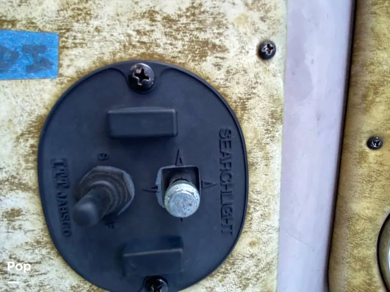 Slide: The Image of Rinker 270 Express 2006 - 15771934