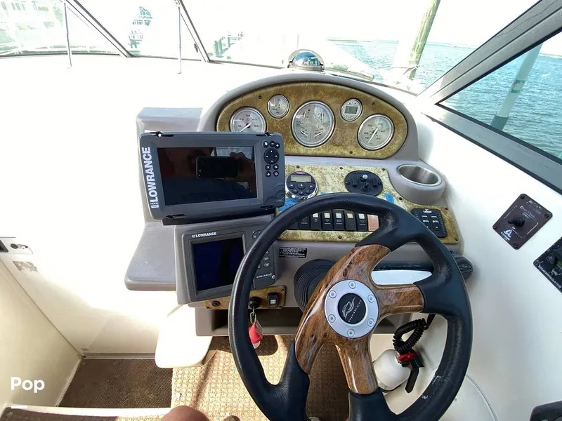 Slide: The Image of Rinker 270 Express 2006 - 15771936