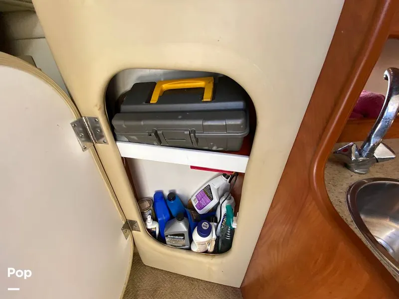 Slide: The Image of Rinker 270 Express 2006 - 15771949