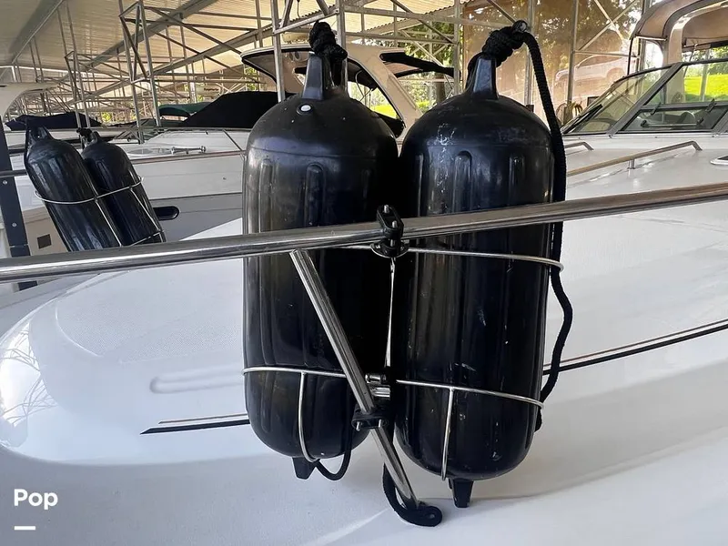 Slide: The Image of Fender Holders - 15757369