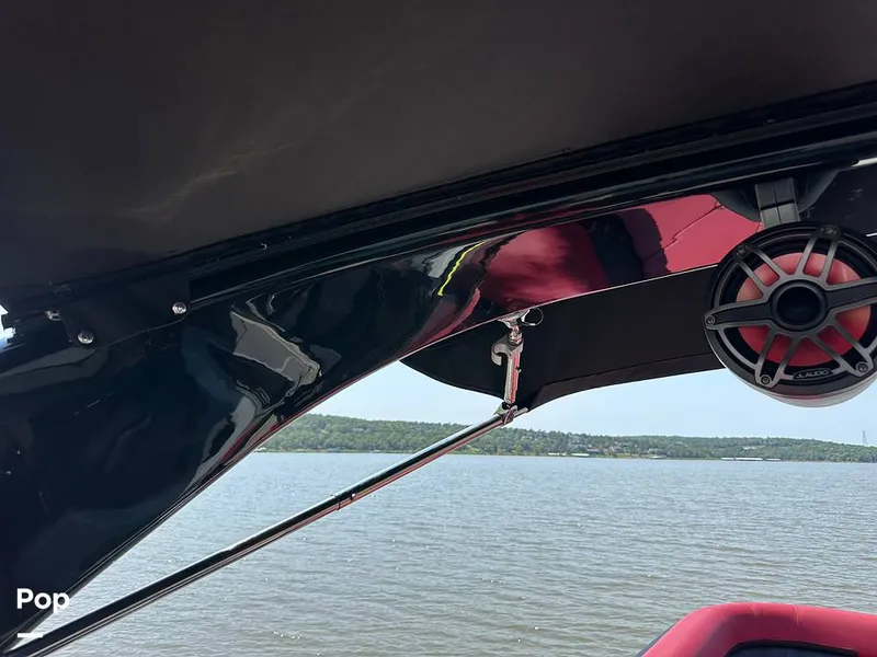 Slide: The Image of Godfrey AquaPatio 255 SBW 2025 - 15824822