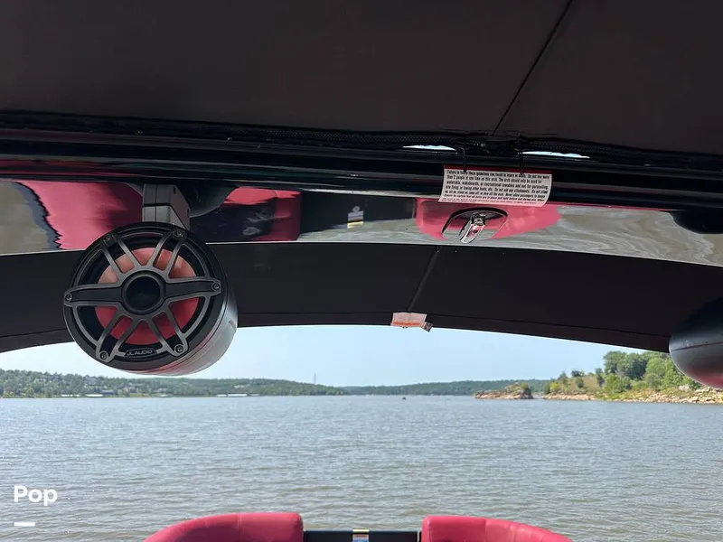 Slide: The Image of Godfrey AquaPatio 255 SBW 2025 - 15824824