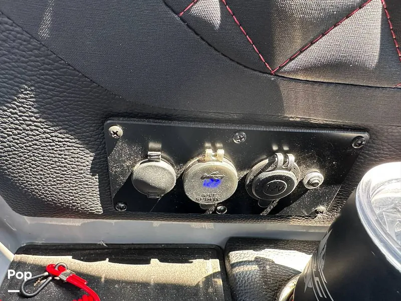 Slide: The Image of Godfrey AquaPatio 255 SBW 2025 - 15824837