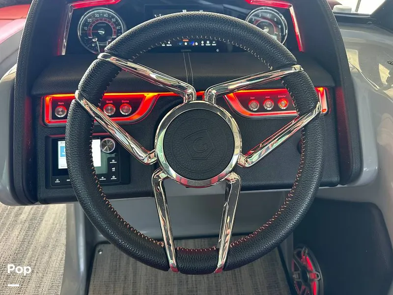 Slide: The Image of Godfrey AquaPatio 255 SBW 2025 - 15824723