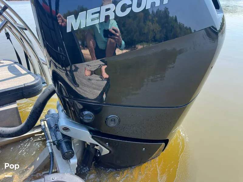 Slide: The Image of Godfrey AquaPatio 255 SBW 2025 - 15824870