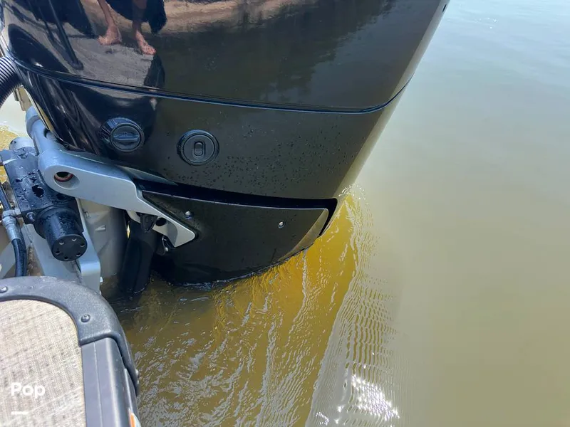 Slide: The Image of Godfrey AquaPatio 255 SBW 2025 - 15824871