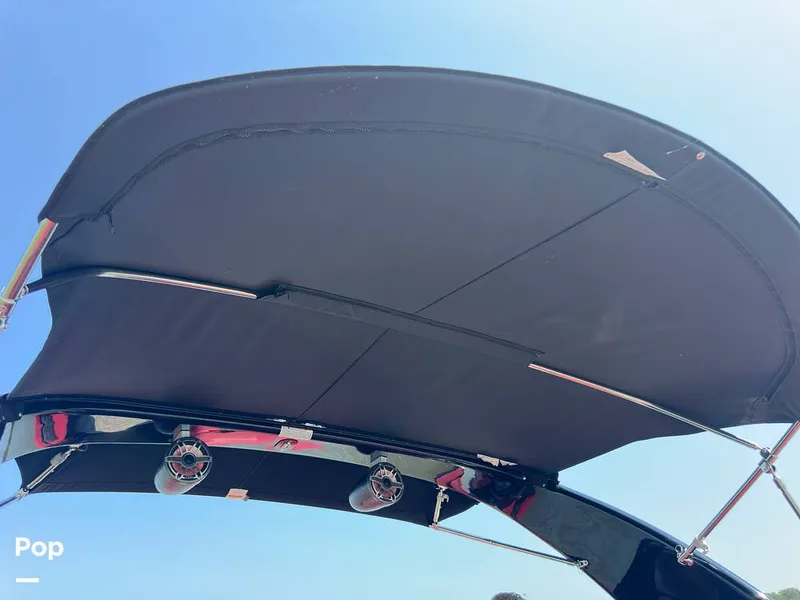 Slide: The Image of Godfrey AquaPatio 255 SBW 2025 - 15824885