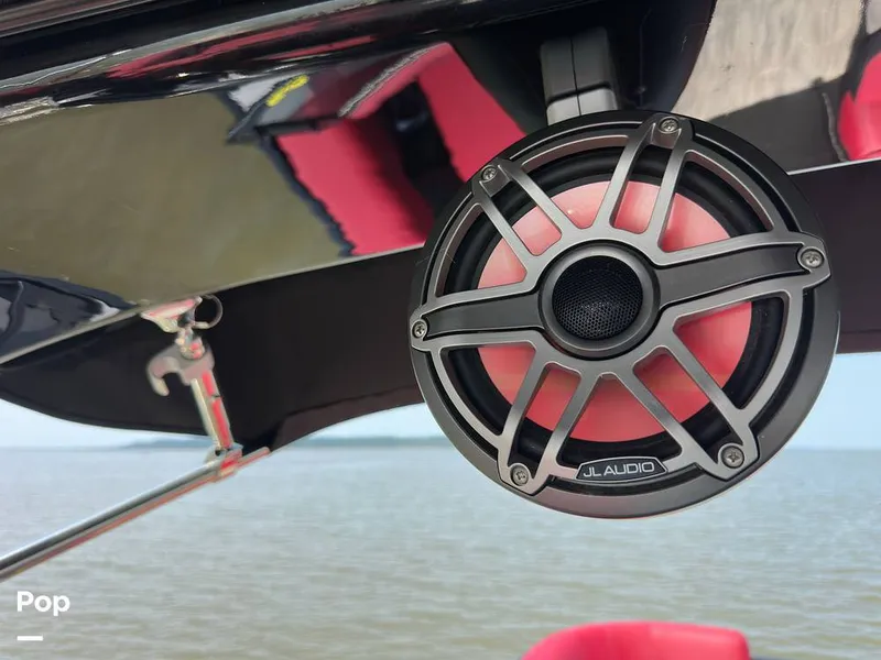 Slide: The Image of Godfrey AquaPatio 255 SBW 2025 - 15824910